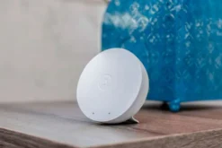 Airthings Wave Mini, måling af luftkvalitet og skimmelsvamp, hvid