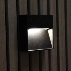 Antidark Arca flad udendørs væglampe