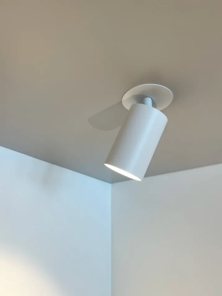 Antidark SpotOn spotlampe, hvid