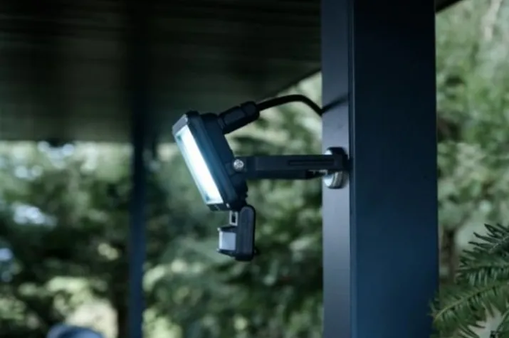 Brennenstuhl projektør LED med sensor, sort, 6500K, 20W