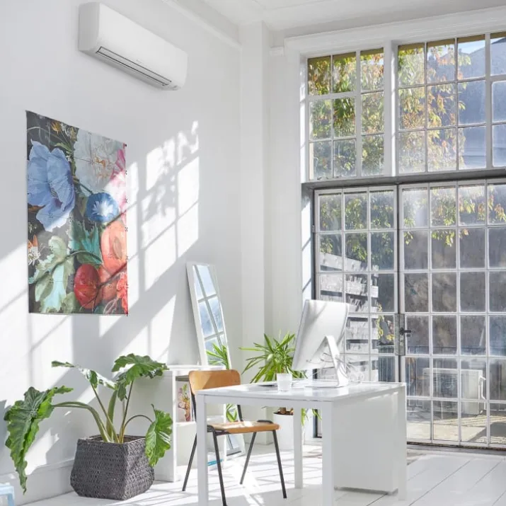 Daikin Comfora 25 luft til luft varmepumpesæt, 4 kW