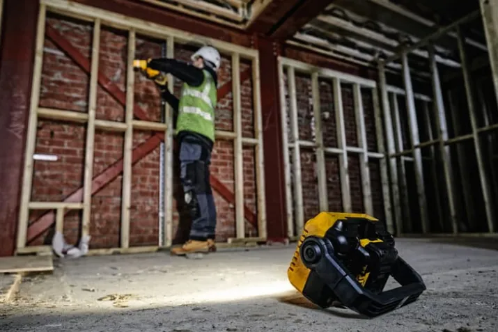 Dewalt 18V XR DCL077-XJ arbejdslampe, 2000 lumen, uden batteri