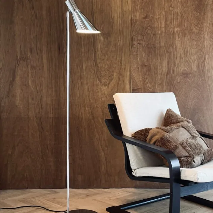Dyberg Larsen DL12 gulvlampe, krom