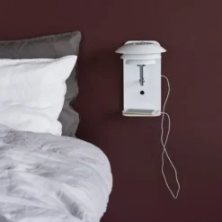 Dyberg Larsen DL20 væglampe med USB, hvid