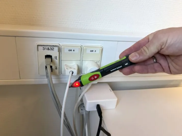 Elma Voltstick, dual polsøger