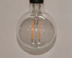 Halo Design Colors Extra De Luxe E27 globepære, 1800K, 2W, Ø8 cm