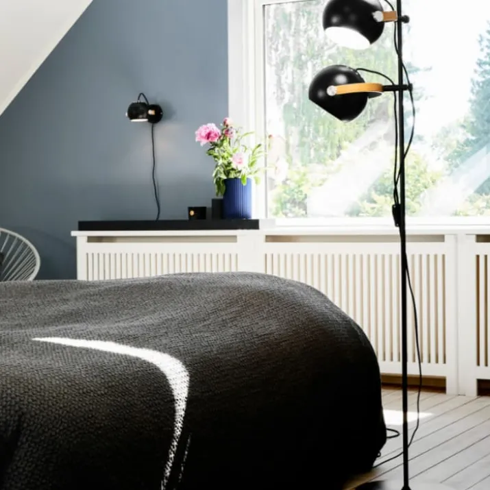 Halo Design D.C gulvlampe med 2 skærme, sort