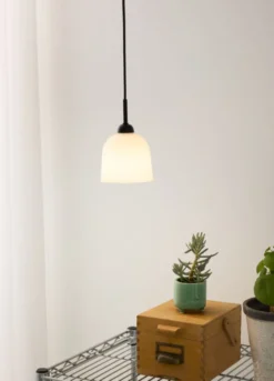Halo Design Glow pendel, opal/sort