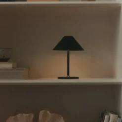 Halo Design Hygge genopladelig bordlampe, H20 cm, mørkegrøn