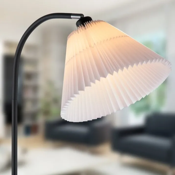 Halo Design Medina gulvlampe, sort