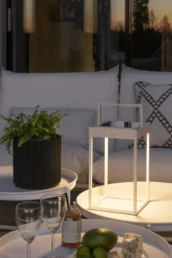 Konstsmide Portofino genopladelig & solcelle bordlampe, hvid