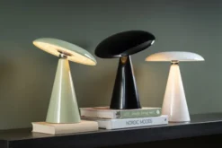 Leitmotiv Phoebe genopladelig bordlampe, sort