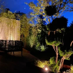 Light By Juul Chaussesten med Juulius 1 kippet spot, earl grey