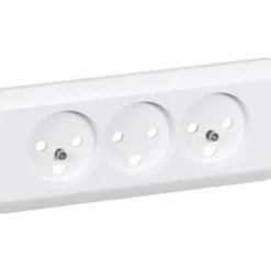 LK Opus 66 afdækning for trippel stikkontakt, hvid