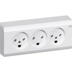 LK Opus 66 triple udvendig EDB stikkontakt med jord, 2,5 modul, hvid