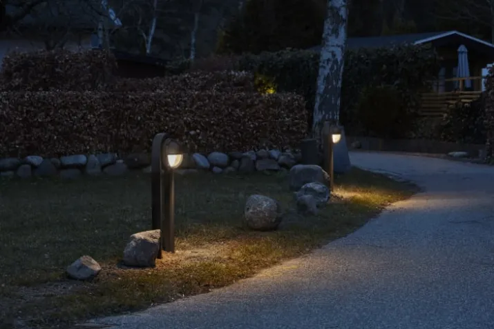 Louis Poulsen skotlampe, 4000K, halvskærmet, klar aluminium