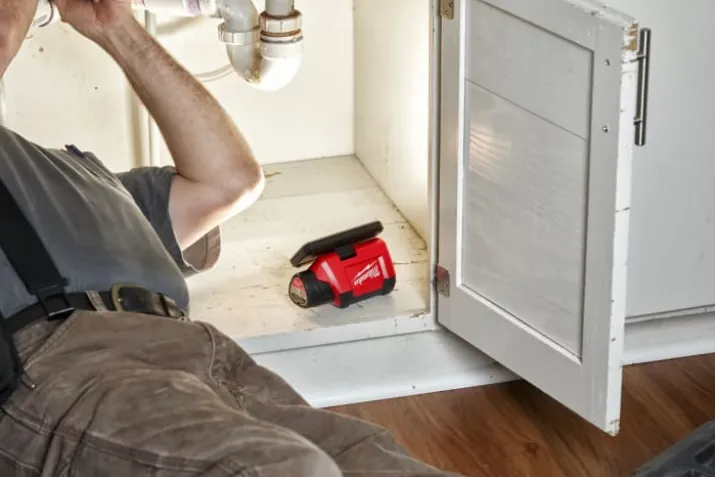 Milwaukee M12 PAL-0 arbejdslampe, 700 lumen