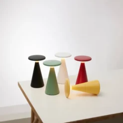 Nielsen Light Nyhavn genopladelig bordlampe, hvid
