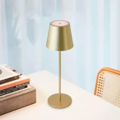 Nielsen Light One genopladelig bordlampe, guld
