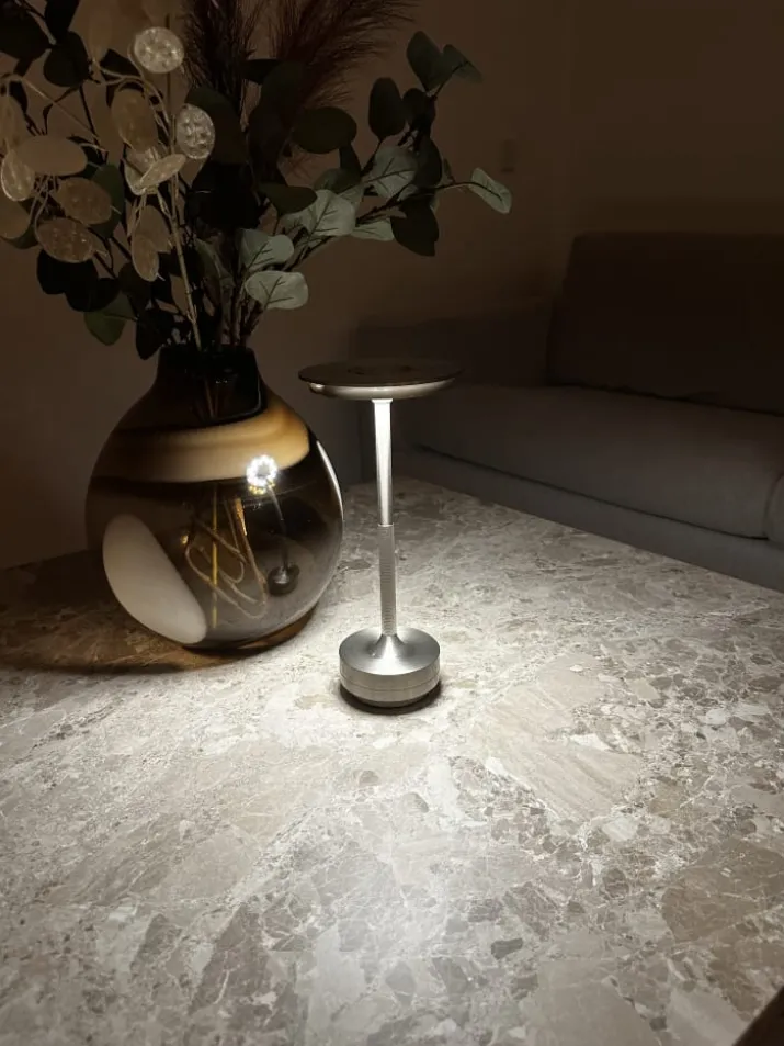 Nordic Light Skagen genopladelig bordlampe, sølv