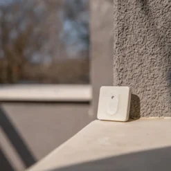 Shelly Blu temperatur- & fugtighedssensor, Bluetooth & Zigbee, beige