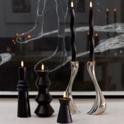 Sirius Sille Nordic Sculpture Ringet kunstig stearinlys, sort
